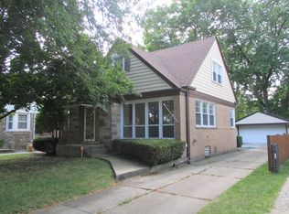 1860 Belleview Ave, Westchester, IL 60154