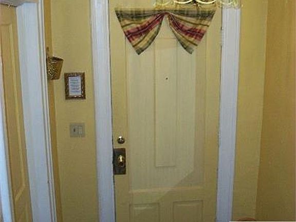 3rd image of 533 Seymour Ave #3