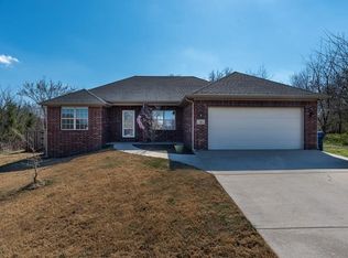 17 Blairgowrie Cir, Bella Vista, AR 72715