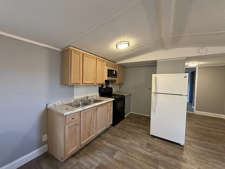 5347 Old Kings Rd #8 — Photo 3