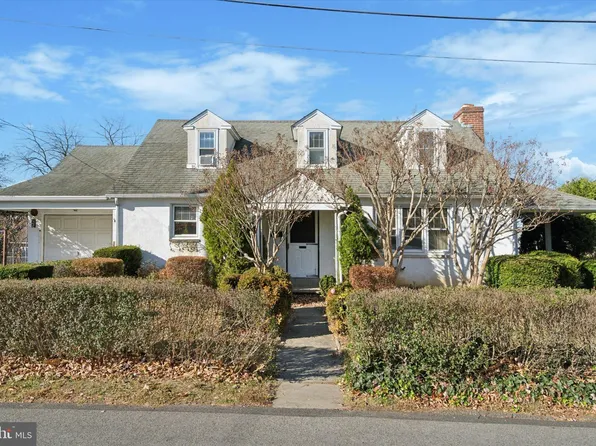 2500 Avon Rd, Ardmore, PA 19003