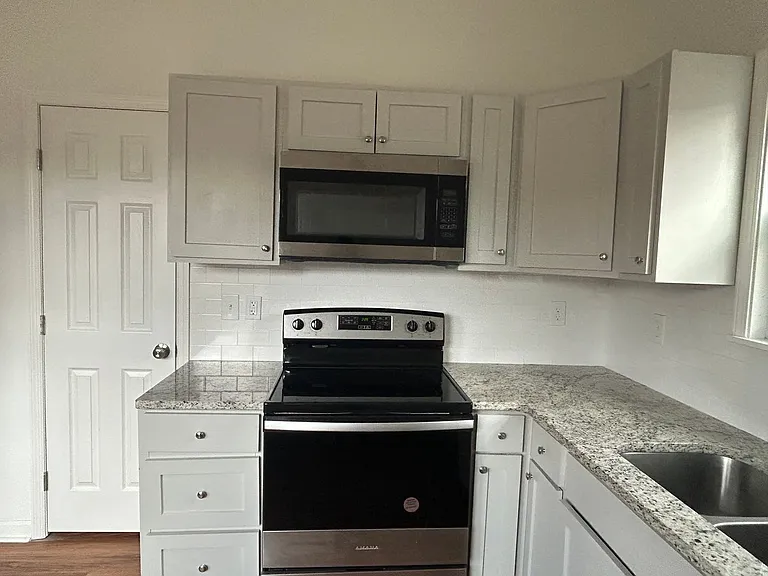 614 Maple Rd — Photo 24