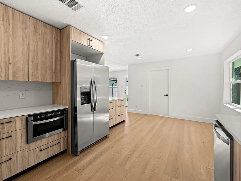 7631 Westwind Ln — Photo 15