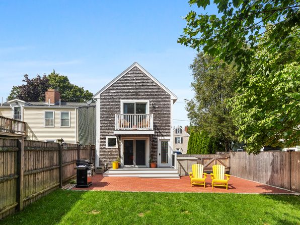 15 Dove St