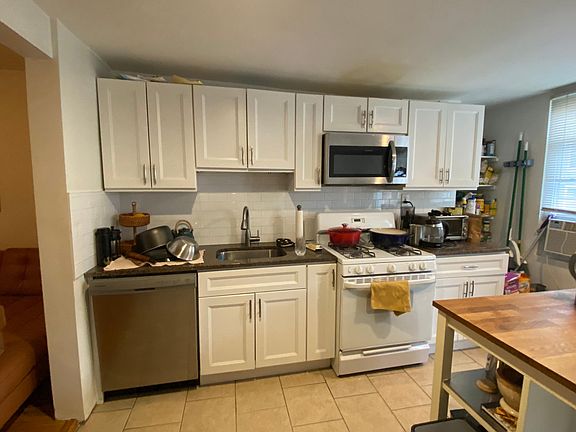 3rd image of 81 Colgate St APT 2