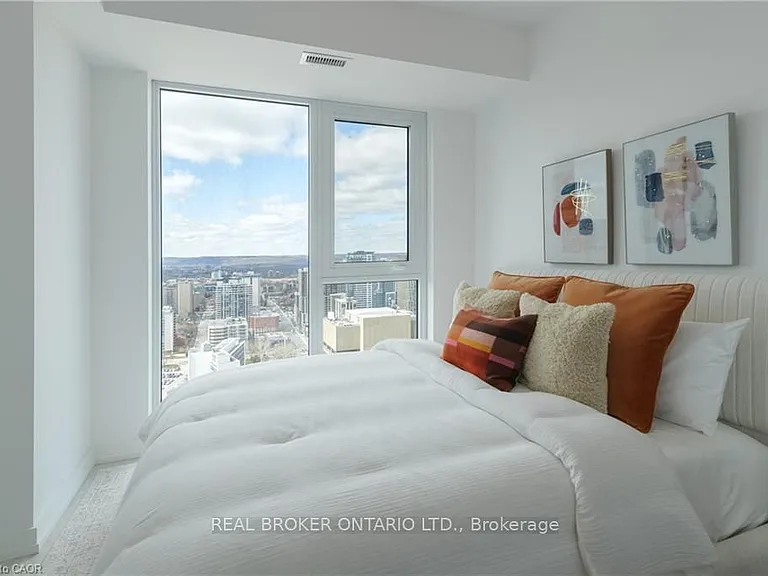 75 James St S #2701 — Photo 9