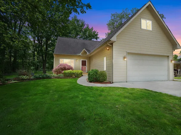 4387 Sunburst Ave, Waterford, MI 48329