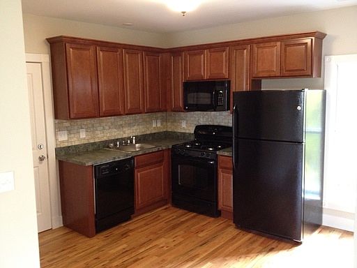 5th image of 77 N 5th St APT 2B
