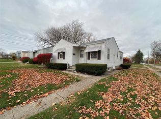 5701 Holcomb Ave, Des Moines, IA 50310