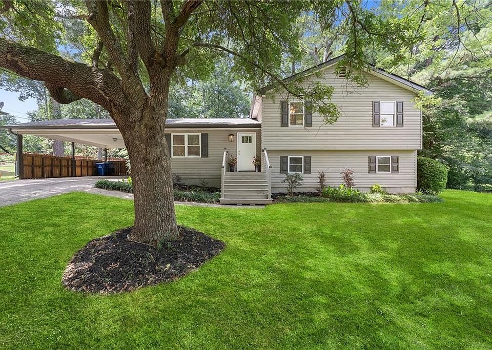 1st image of 105 Stone Wood Ln