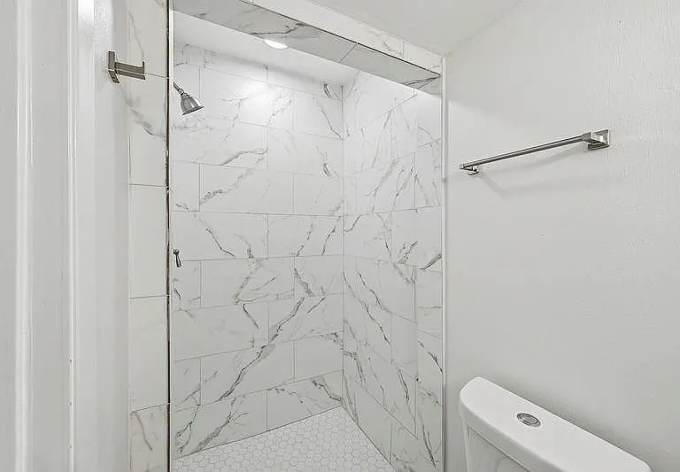 2409 Estate Dr — Photo 25