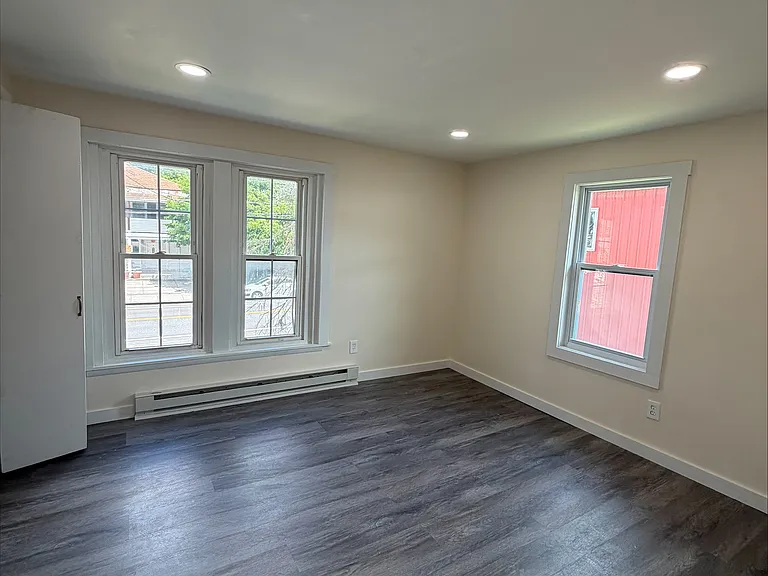 14567 Main St — Photo 9