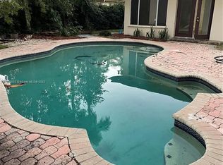 1214 Lincoln St, Hollywood, FL 33019