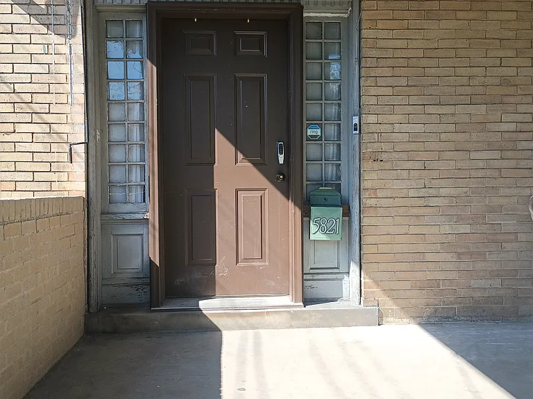 5821 Nicholson St — Photo 3