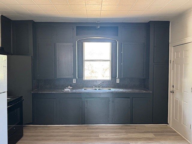 1st image of 503 E 12th St