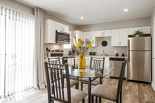 Stonegate Furnished Apartments — Photo 54