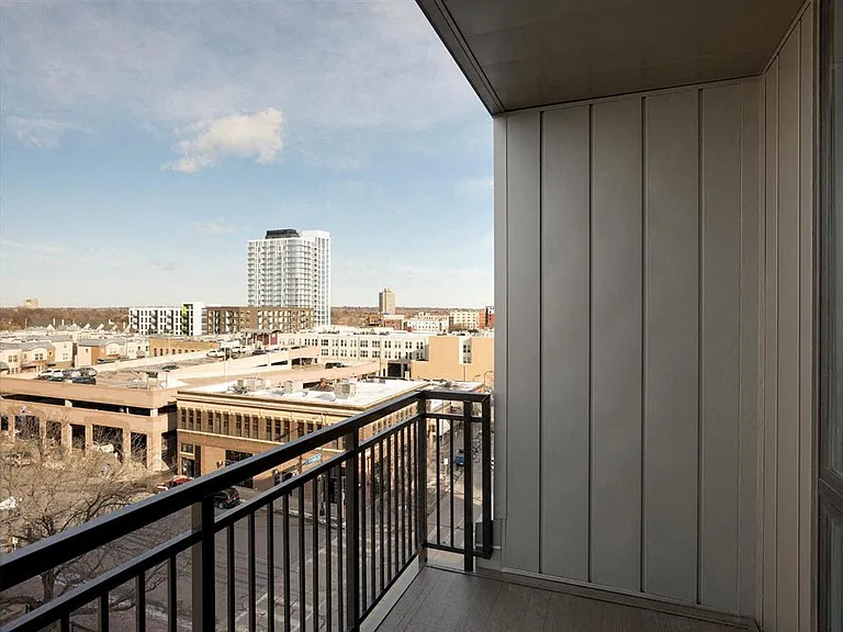 The M on Hennepin — Photo 91