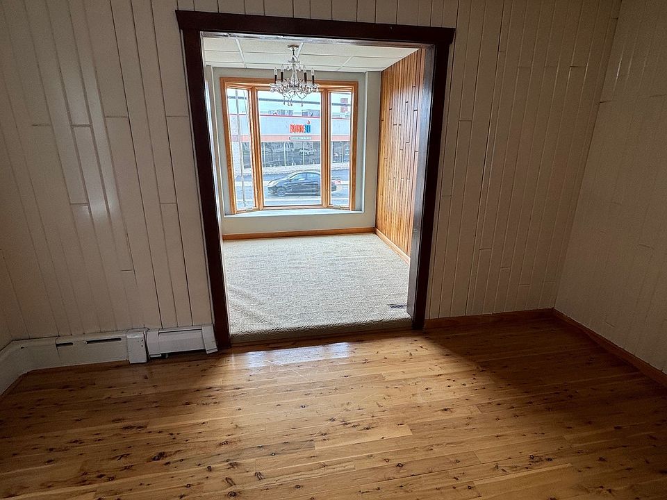 small sun room off living room