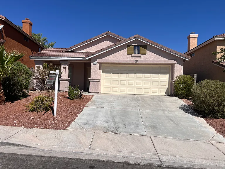 1501 Waterton Dr — Photo 1