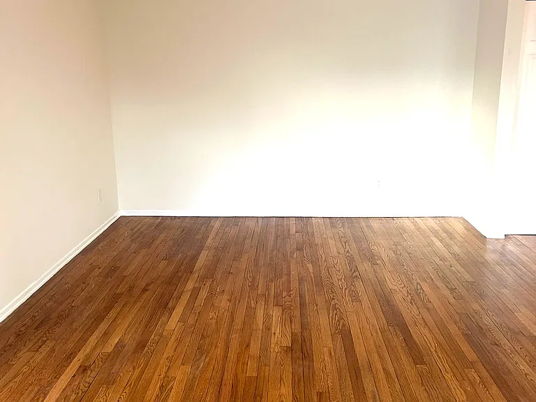 8 Colonial Rd #8 — Photo 6