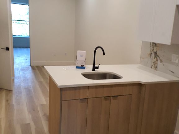2nd image of 163 Park Ave APT 4R