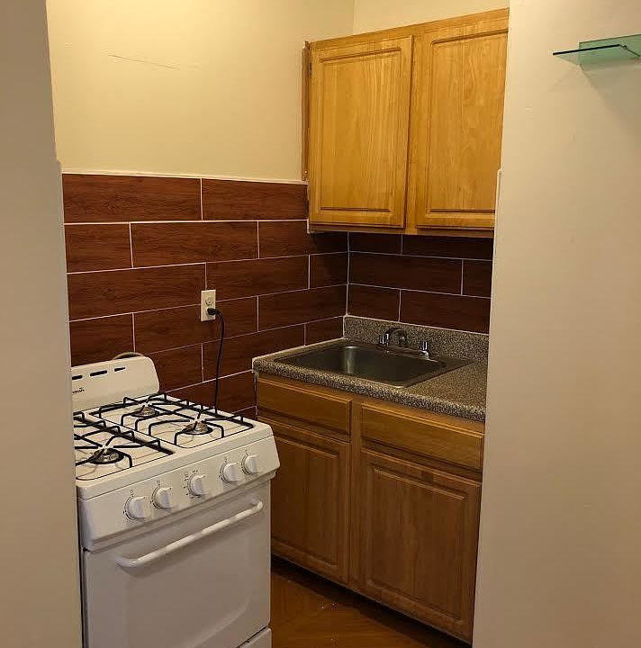 1st image of 1776 Bedford Ave APT B2