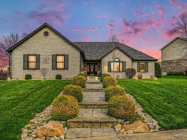 300 Sagewood Ct, Monroe, OH 45050