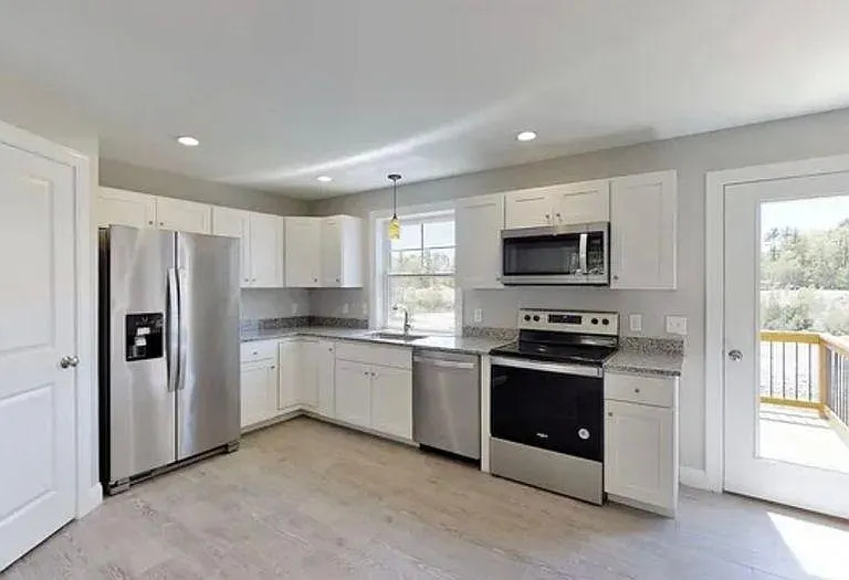 34 Chamberlain Dr #34 — Photo 3