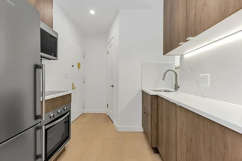 246 East 53rd Street — Photo 3
