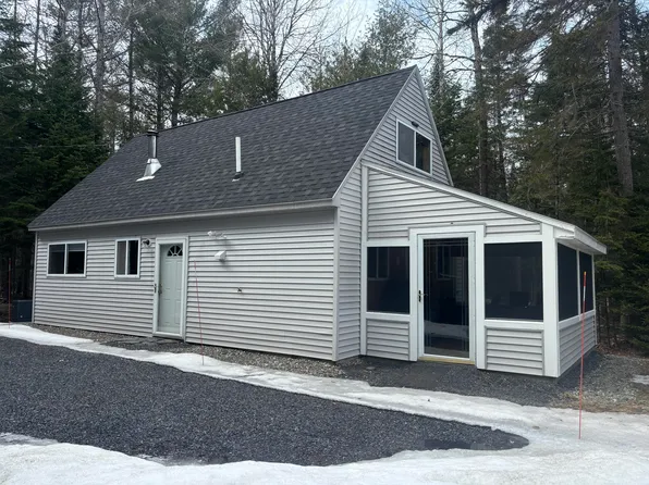 15 Point Road, Guilford, ME 04443