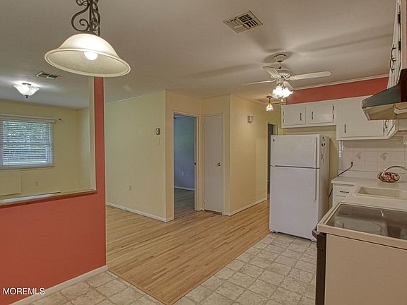 3rd image of 105 Hope Road #D