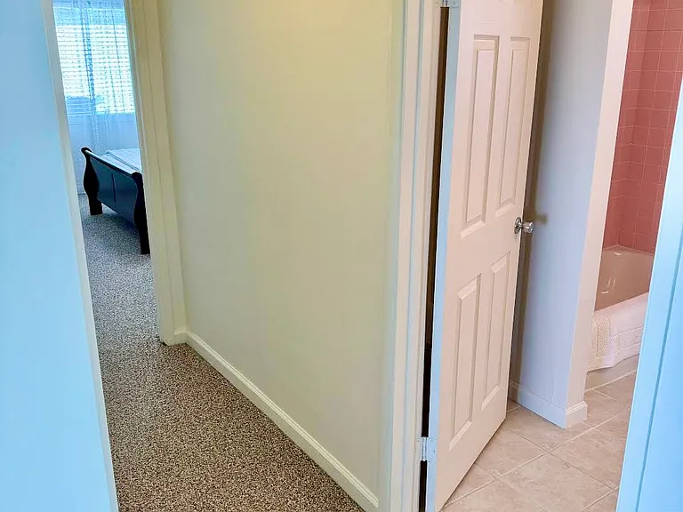 572 Harloe Ave — Photo 11
