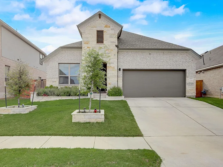2629 Longhorn Ranch Ct — Photo 2