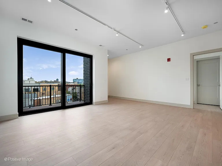 3202 N Racine Ave #205 — Photo 7