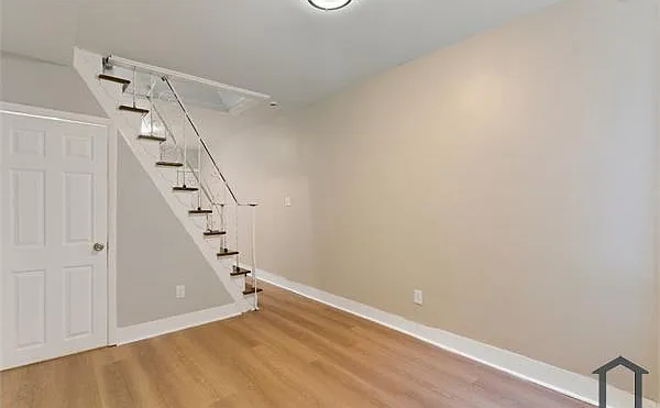 2530 Collins St — Photo 10