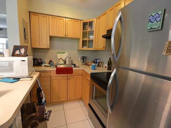 3rd image of 1641 NE 3rd Ct