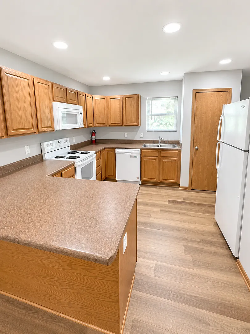 Hawkeye Townhomes — Photo 1