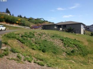 6883 Pacific Terrace Loop, Brookings, OR 97415