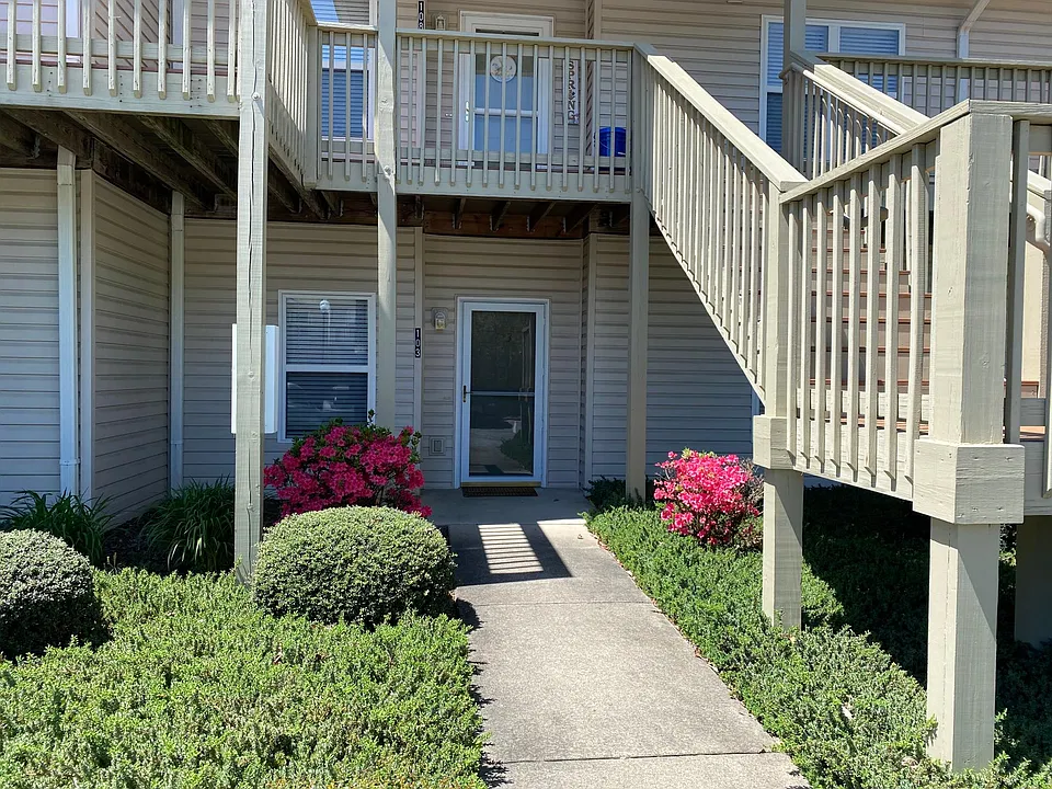 103 Carrington Pl