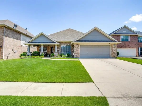 712 Evergreen Ct, Burleson, TX 76028