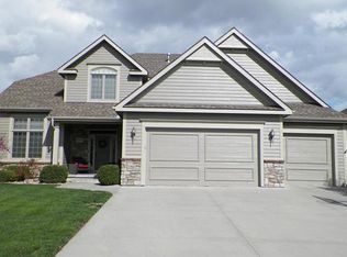1118 Brynwood Ct, Lawrence, KS 66049