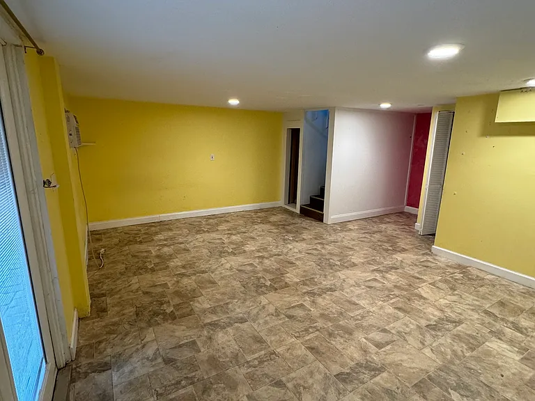 711 Greenwood St #1/2 — Photo 8