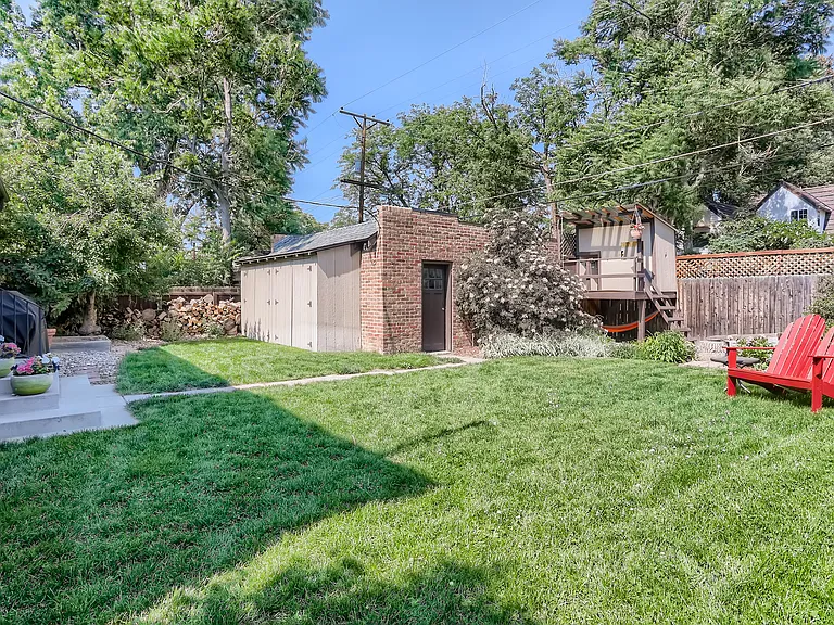 1362 Clermont St — Photo 32