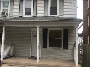 22 E Main St, Windsor, PA 17366