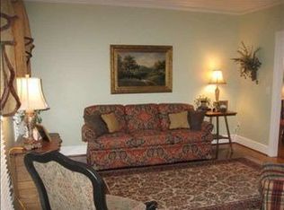 6 Foxglen Ct, Simpsonville, SC 29680