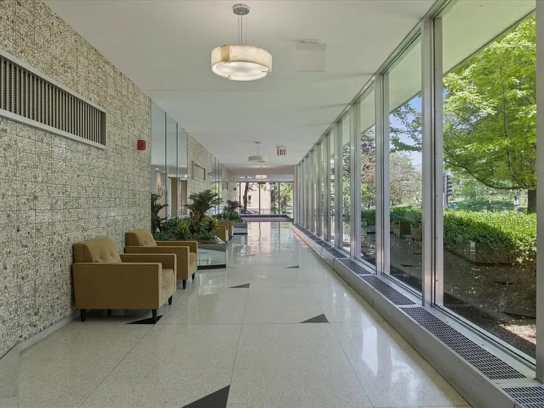3950 N Lake Shore Dr #2027 — Photo 20