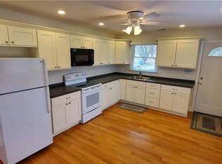 107 Oakridge Rd, Trumbull, CT 06611