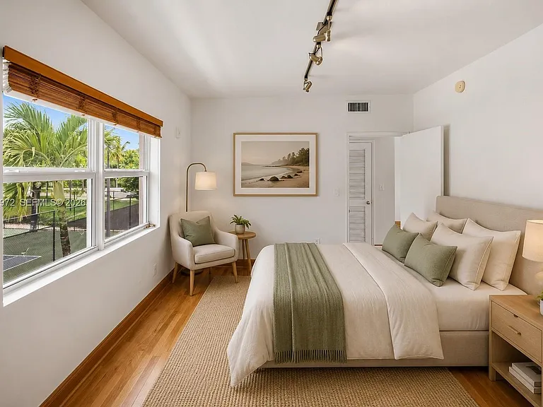 1100 Venetian Way #2B — Photo 14