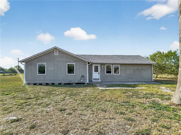 4391 Piper Cub St, Robstown, TX 78380