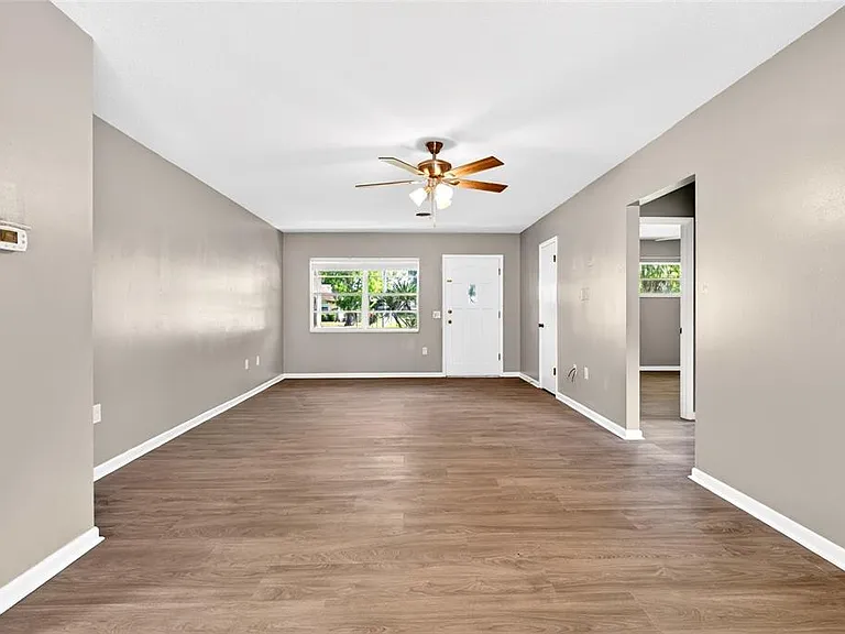 3423 SW 27th St — Photo 13